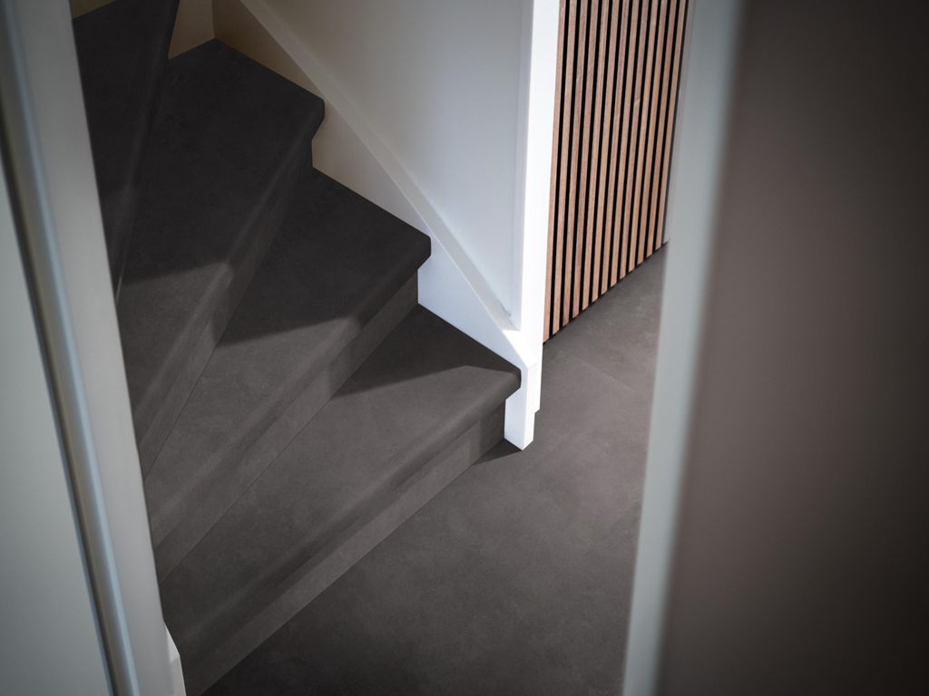 PVC traprenovatie overzettreden ceramo antraciet PVC traprenovatie overzettreden ceramo antraciet
